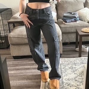 American Eagle Cargos